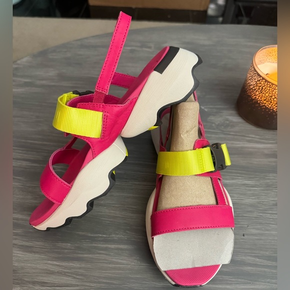 Sorel Kinetic Impact Sling sandal - Picture 3 of 15